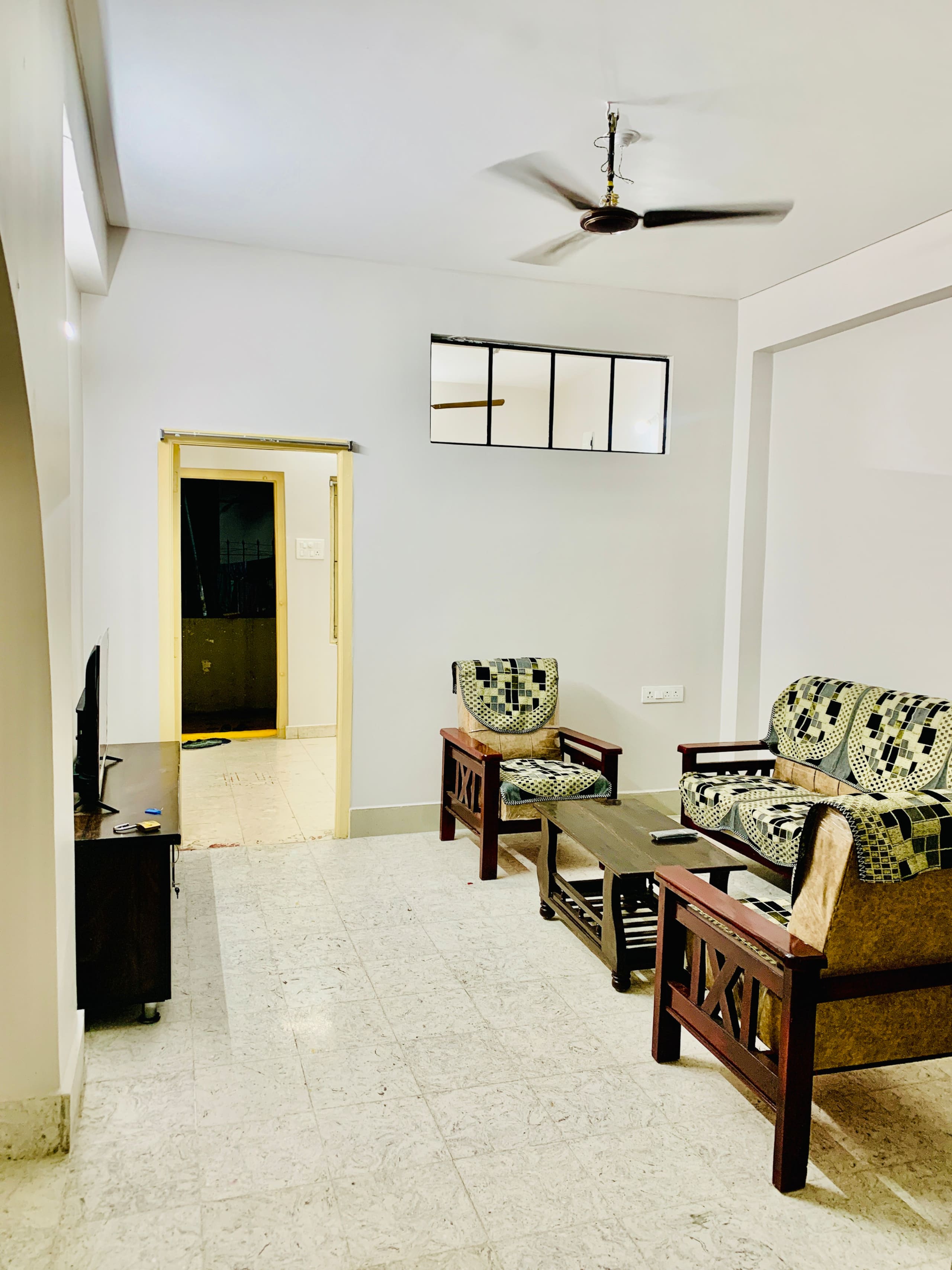 Comfortable 2bhk house with 2AC in city center - Tap to explore photos
