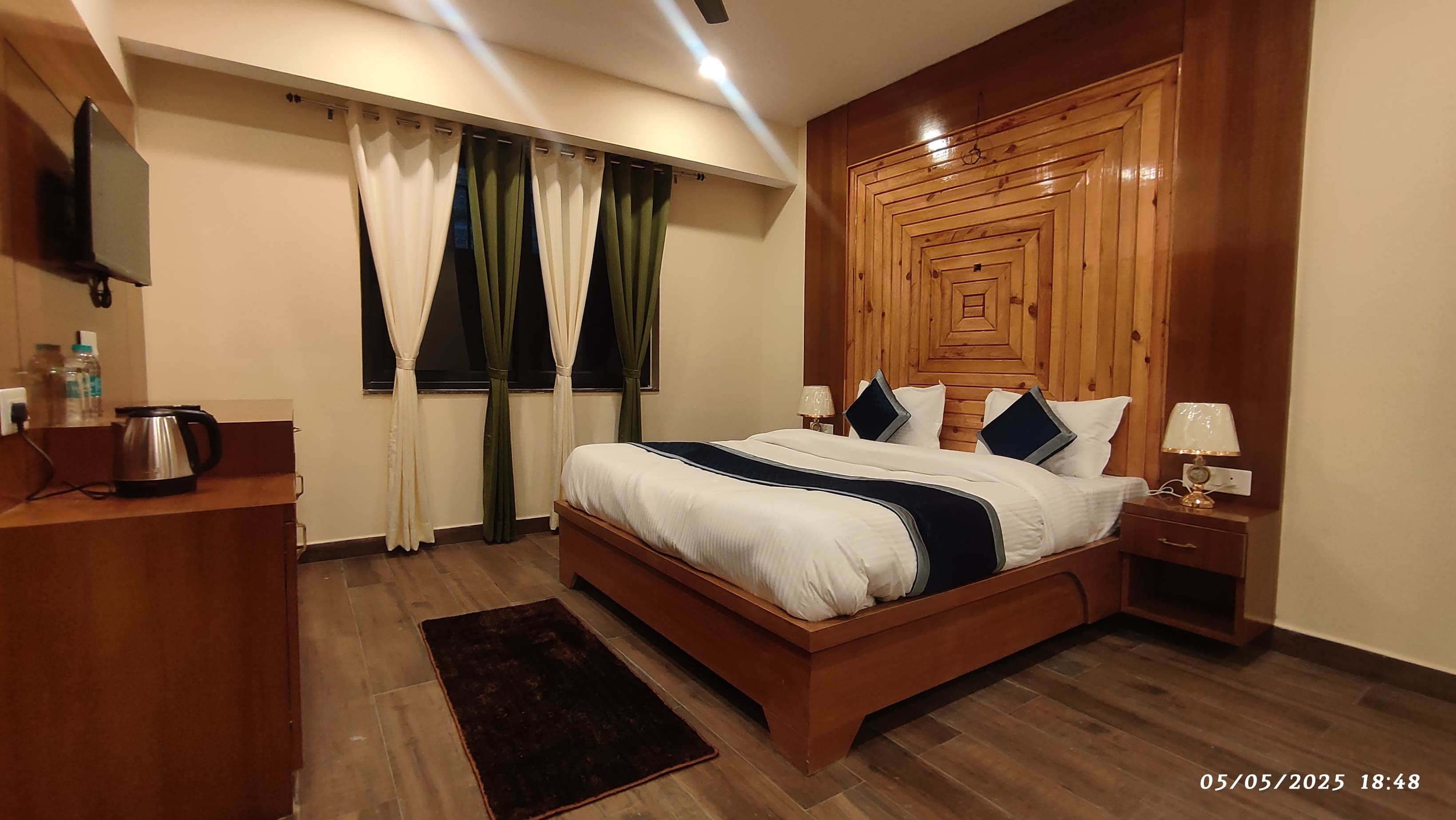 Aashiyana- The White Hill Hotel - Tap to explore photos