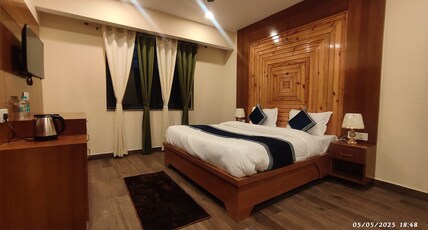 Aashiyana- The White Hill Hotel Room Type - Family Room with Himalayan View