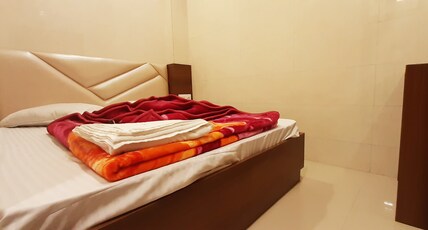 Aashiyana Inn Hotel Room Type - Double bed Non AC Deluxe Room