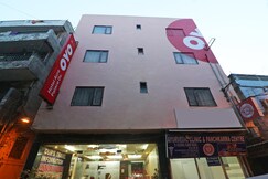 Hotel O Aura Palace Deluxe