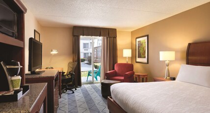 Hilton Garden Inn Lancaster Room Type - 1 KING BED COURTYARD VIEW
