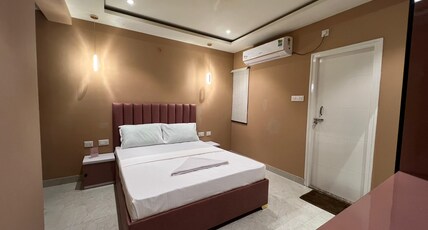 Seven Sky Inn Room Type - Supreme Room