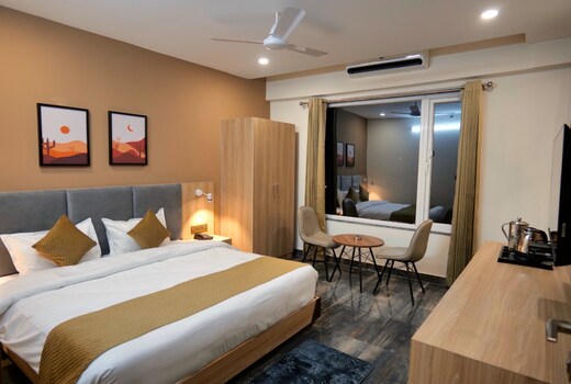 HOTEL SPARROW