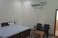 Madhav Sewa Sadan/ Walking Distance To Ram Mandir