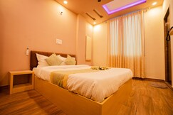 Fairy Mont Near Gulabh Bagh and Lake Pichola