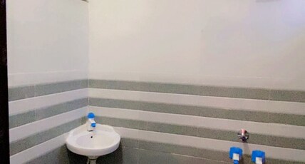 Hotel Radha Raman and Restaurant Room Type - Super Deluxe Triple Room