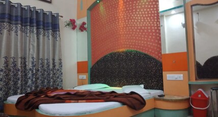AMAR PALACE Room Type - Deluxe Non AC Room
