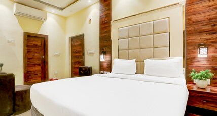 Palette by CheckIn Patliputra Colony Formerly The Aurum Room Type - Deluxe with Twin Bed