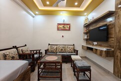 Casa InteliStay - Smart, Stylish 2BHK in Lucknow