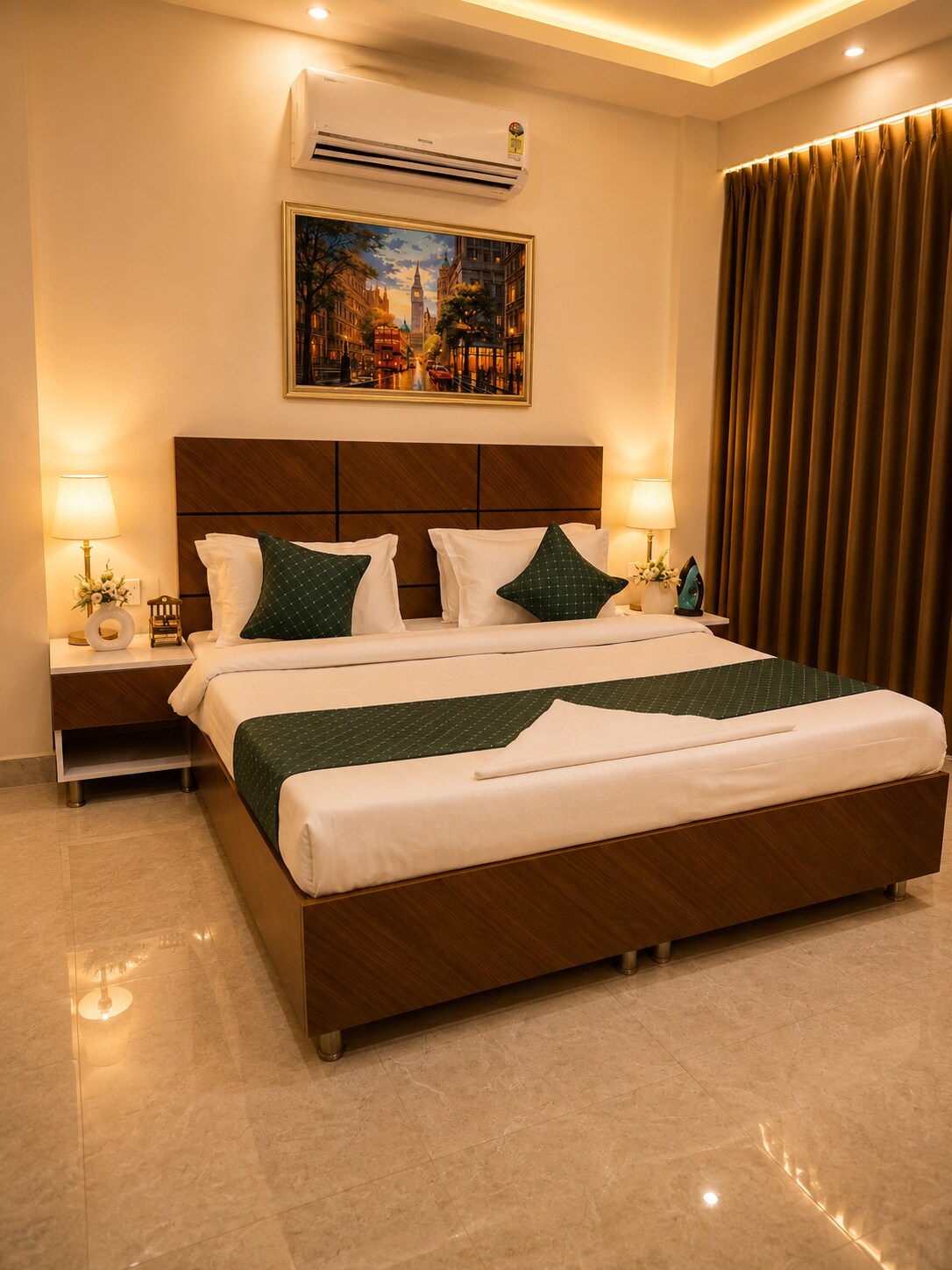 Krish 1bhk Apartment ||Sector 52|| Golf Course Road - Tap to explore photos