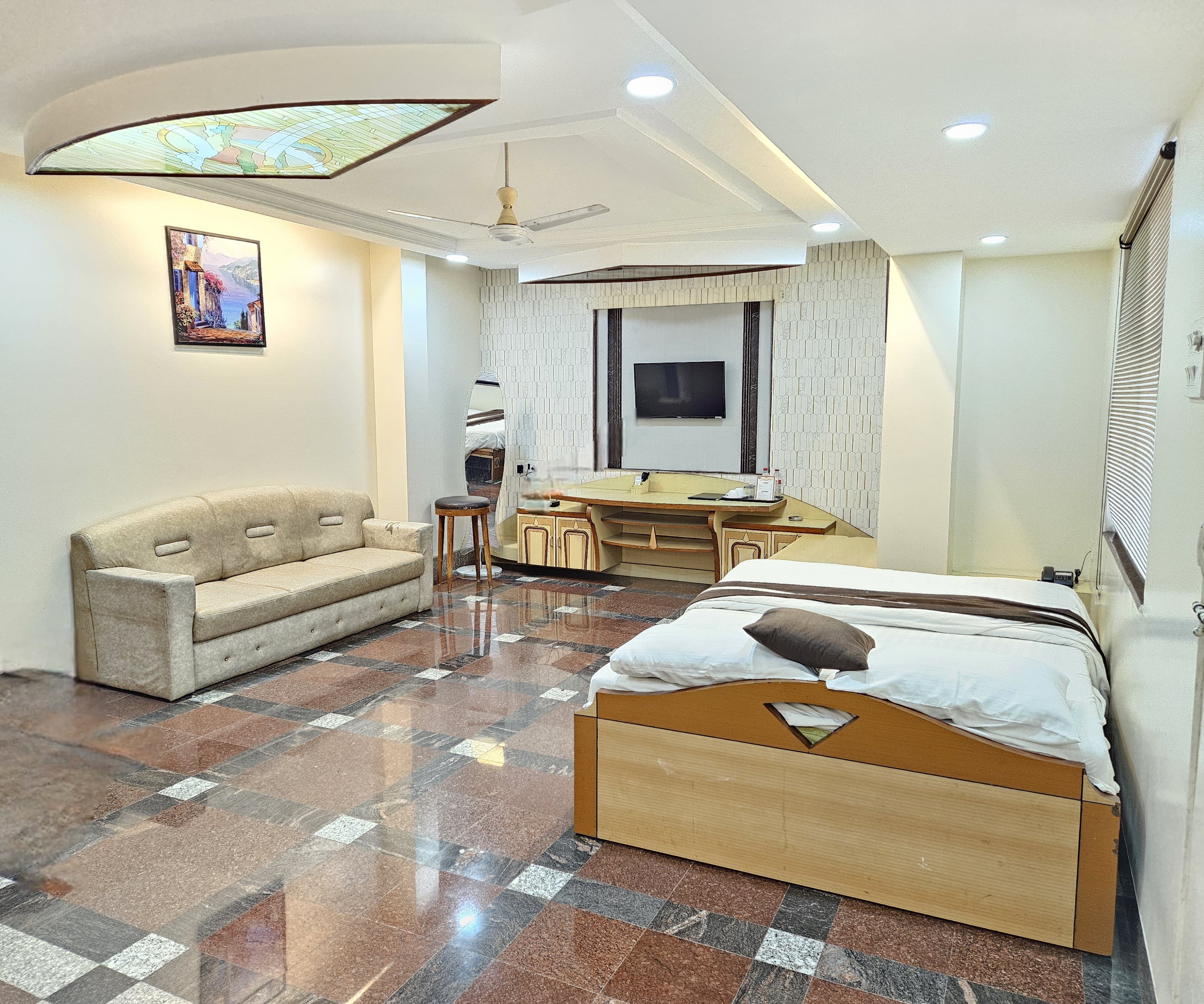 Main gallery