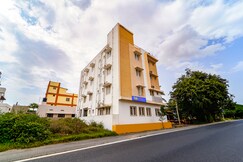 FabHotel New Paradise Inn