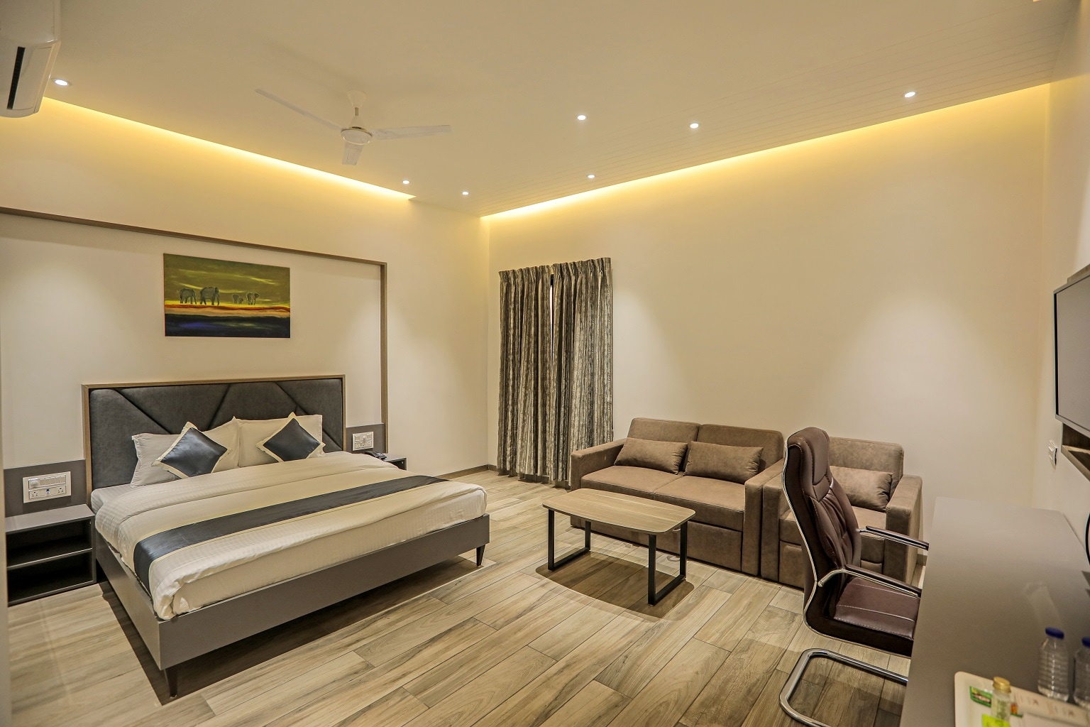 Hotel Hare Krishna Valsad - Tap to explore photos