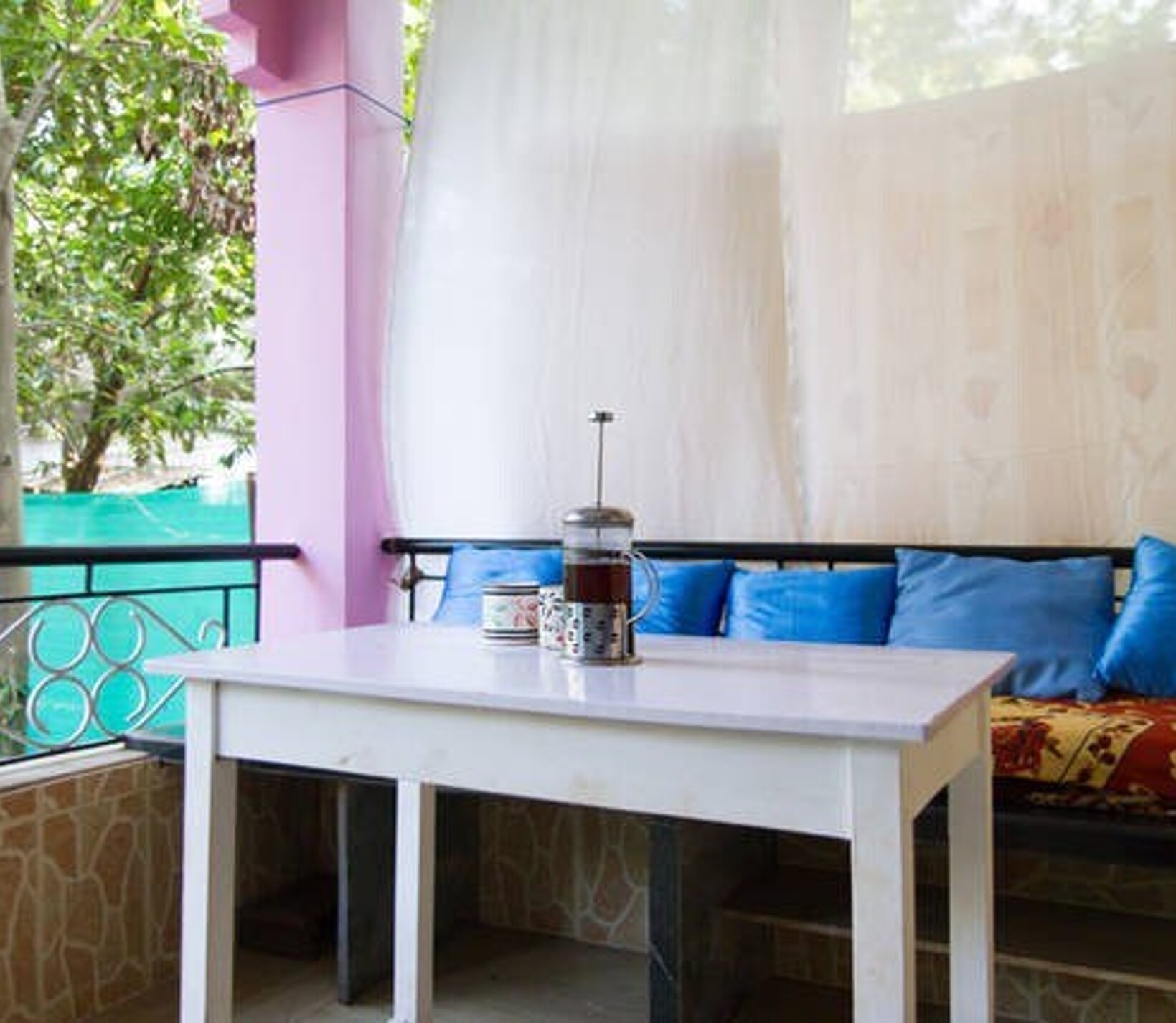 Lorenzos THE HIDEAWAY HOUSE - fast WiFi - Tap to explore photos