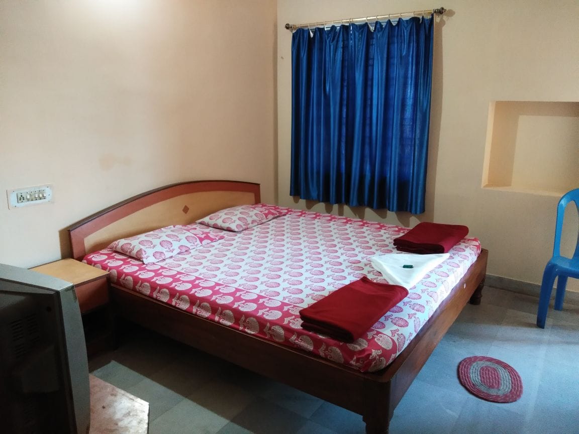Rishaan Guest House - Tap to explore photos