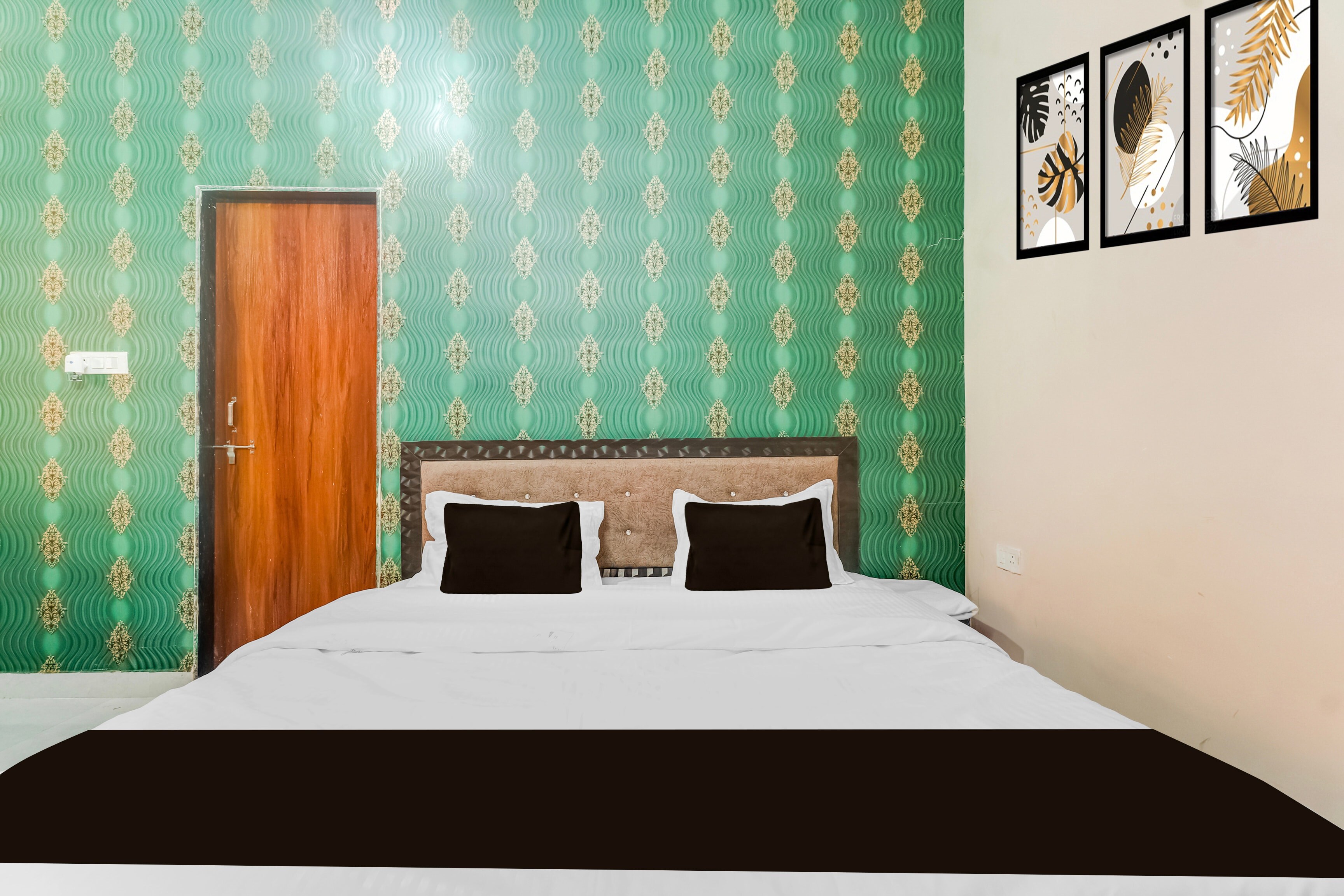 Hotel O by OYO Swastik inn - Tap to explore photos