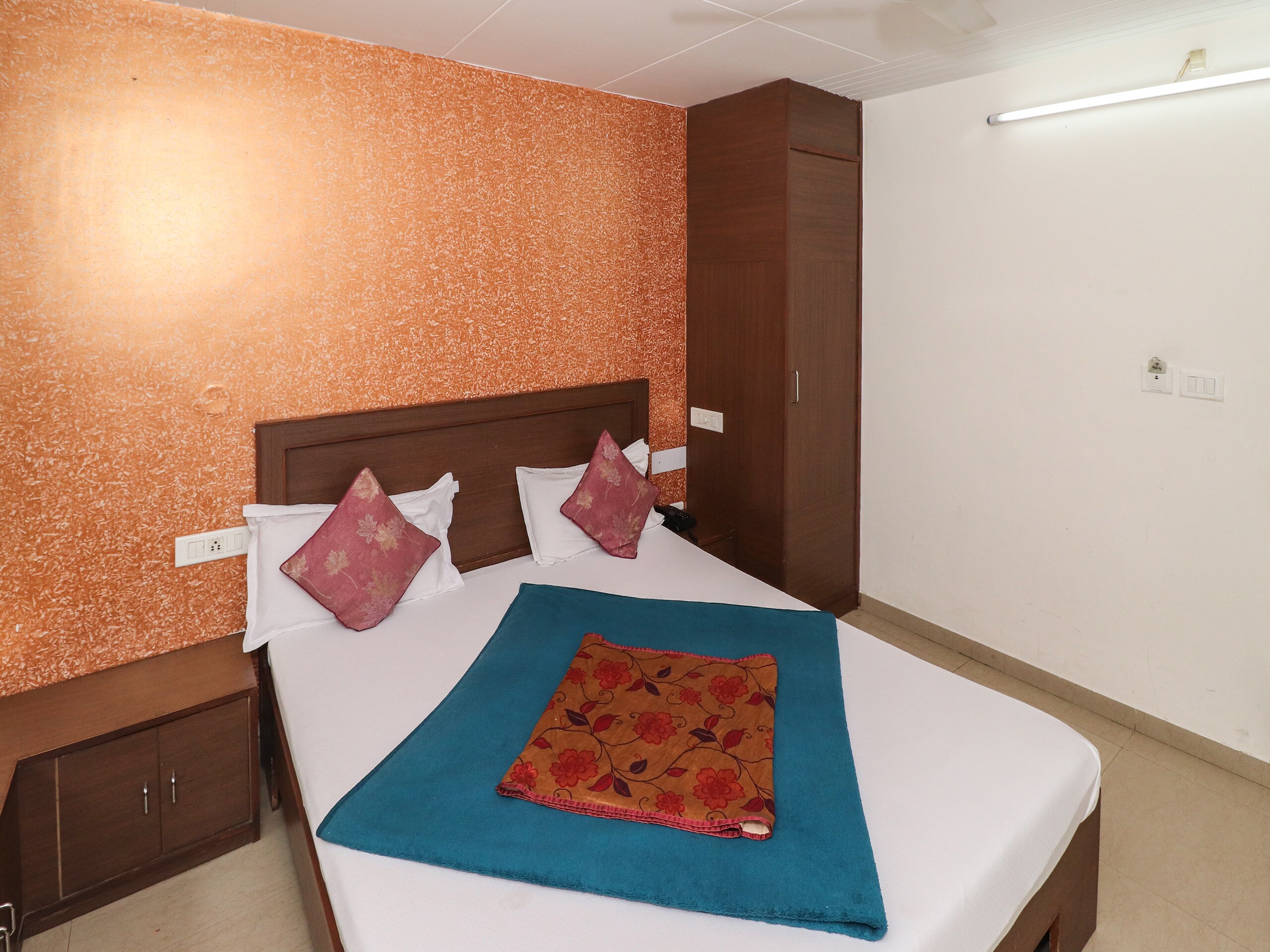 Hotel Pride - Tap to explore photos