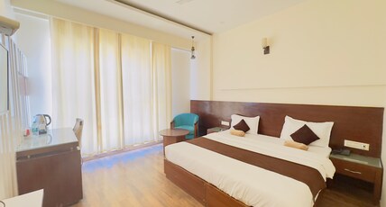 Lotus Grand AKM Room Type - Super Deluxe AC Room