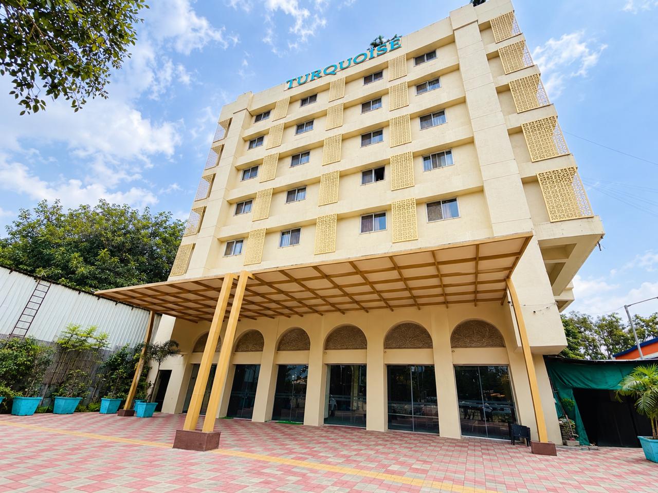 Turquoise Kharadi (A Business Hotel) - Tap to explore photos