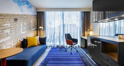 Novotel Melbourne Preston Room Type - Superior Room with 1 king bed