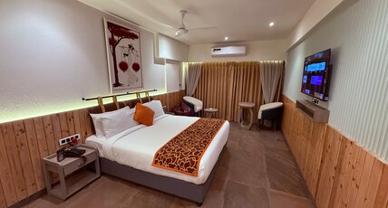 Ikonic Hotel Bhushi Dam Lonavala Room Type - Super Deluxe Room