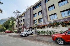 HOTEL FLYSKY ROOMS AND BANQUETS