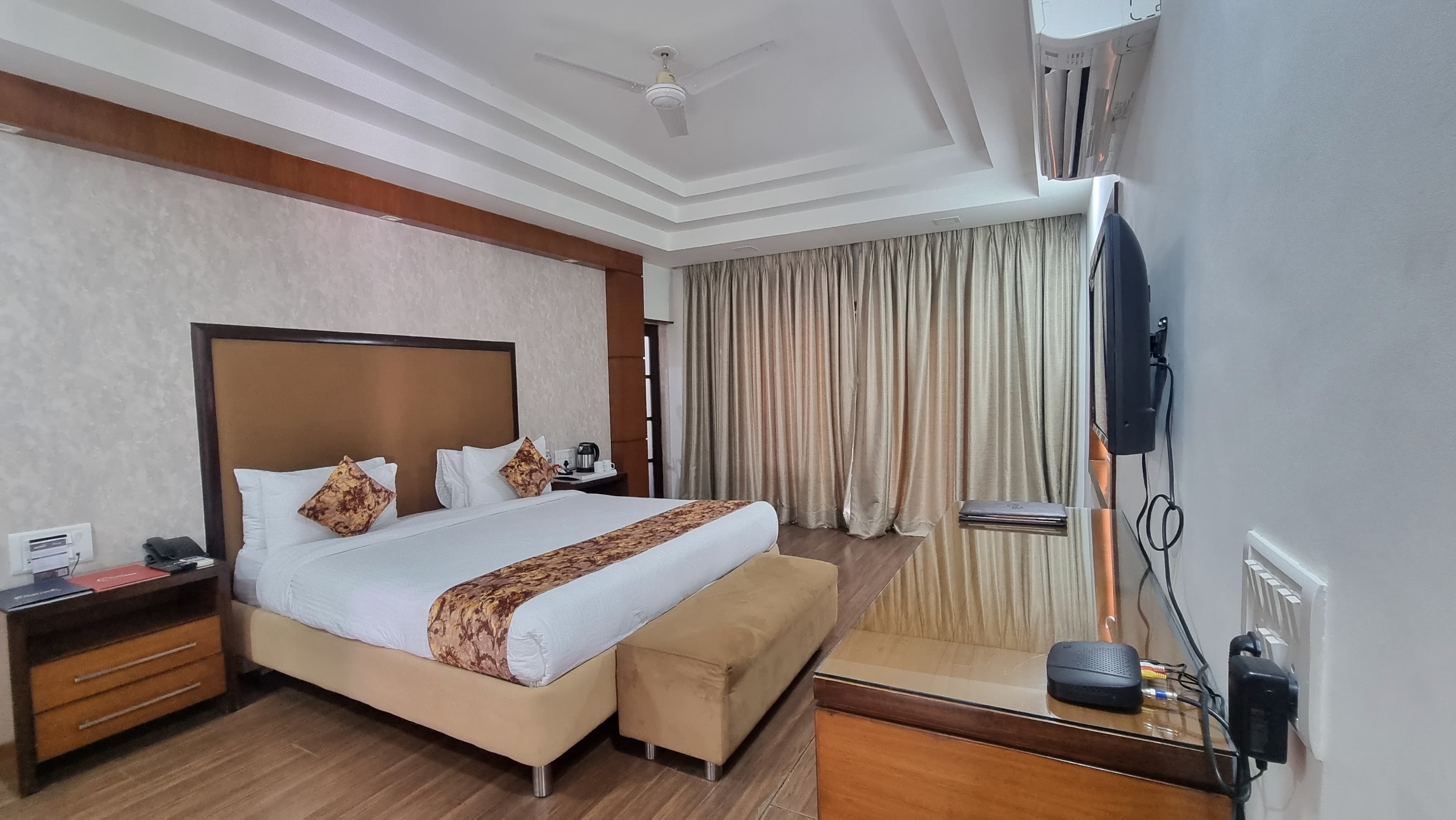 Shankus Resort & Villas - Tap to explore photos