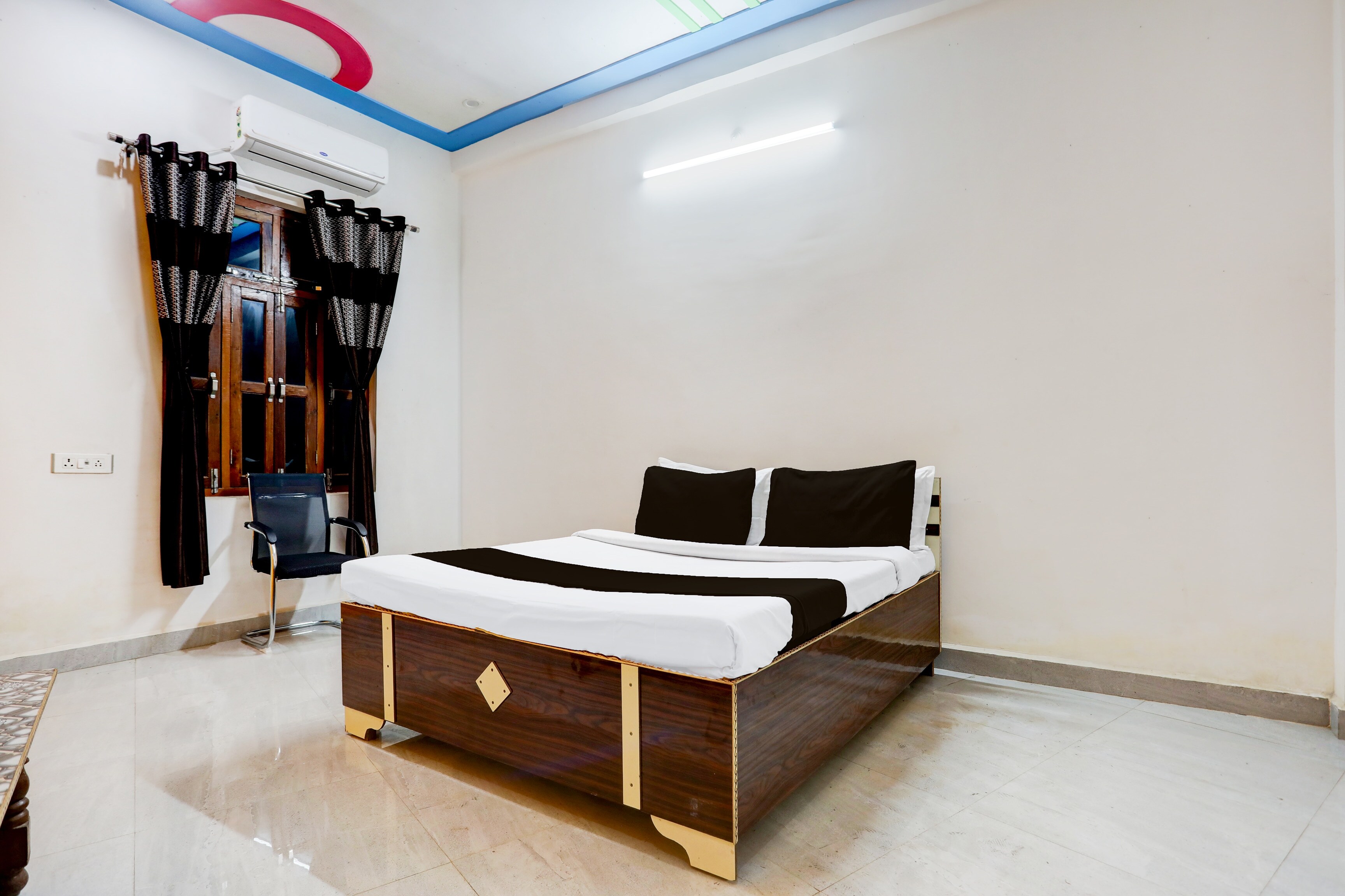 SPOT ON Hotel Vistara Inn - Tap to explore photos