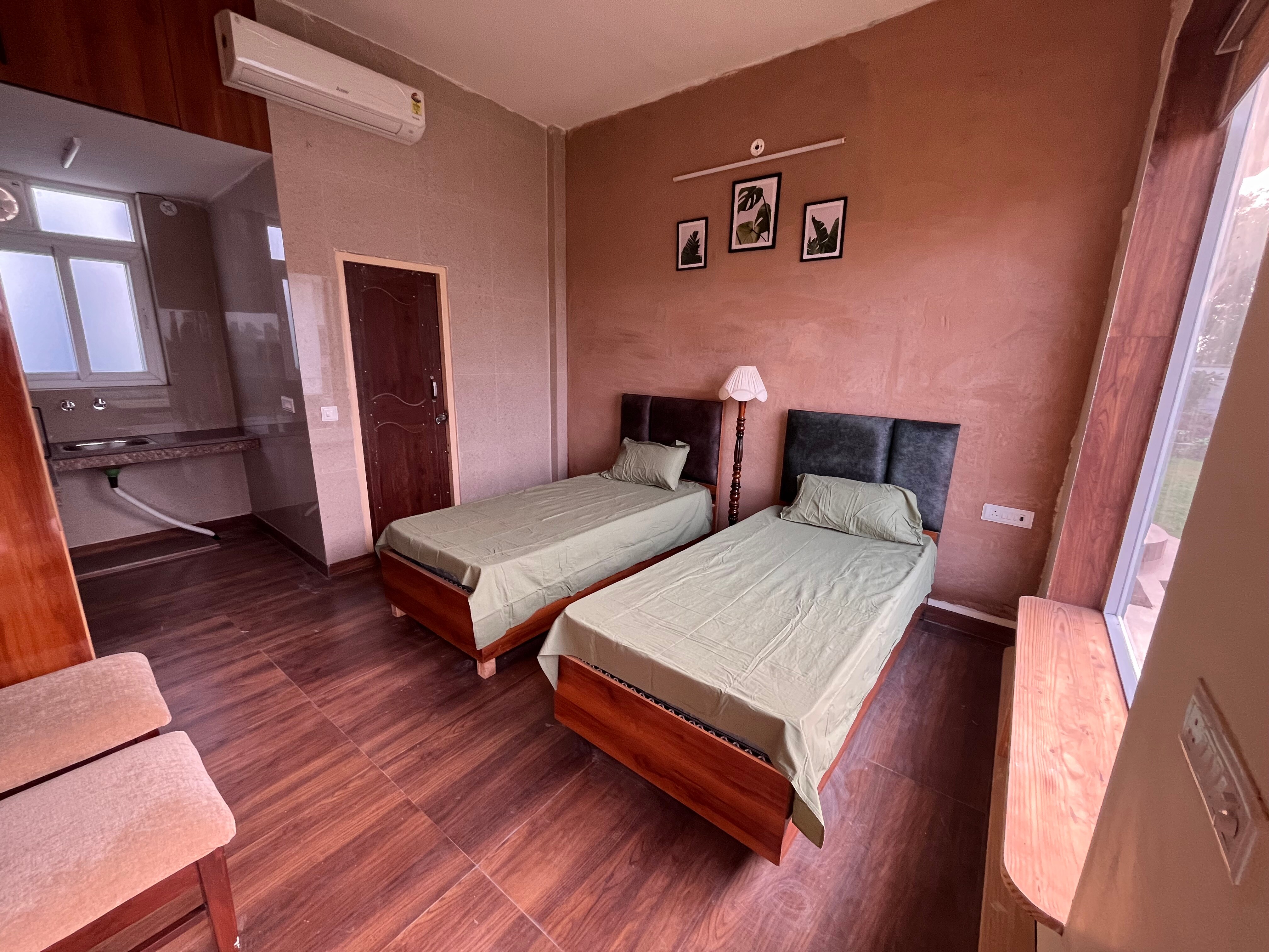 Shepherd s Ark - Tap to explore photos