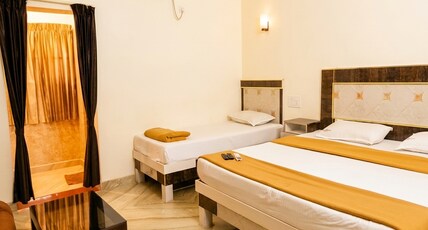 Chellam Inn Room Type - Deluxe Triple Room AC