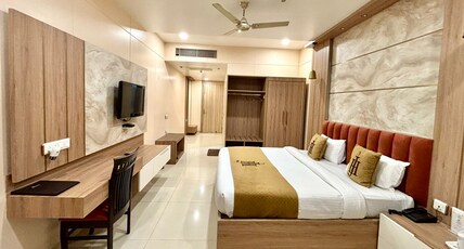 Jyoti Hotel & Restaurant Room Type - DELUXE