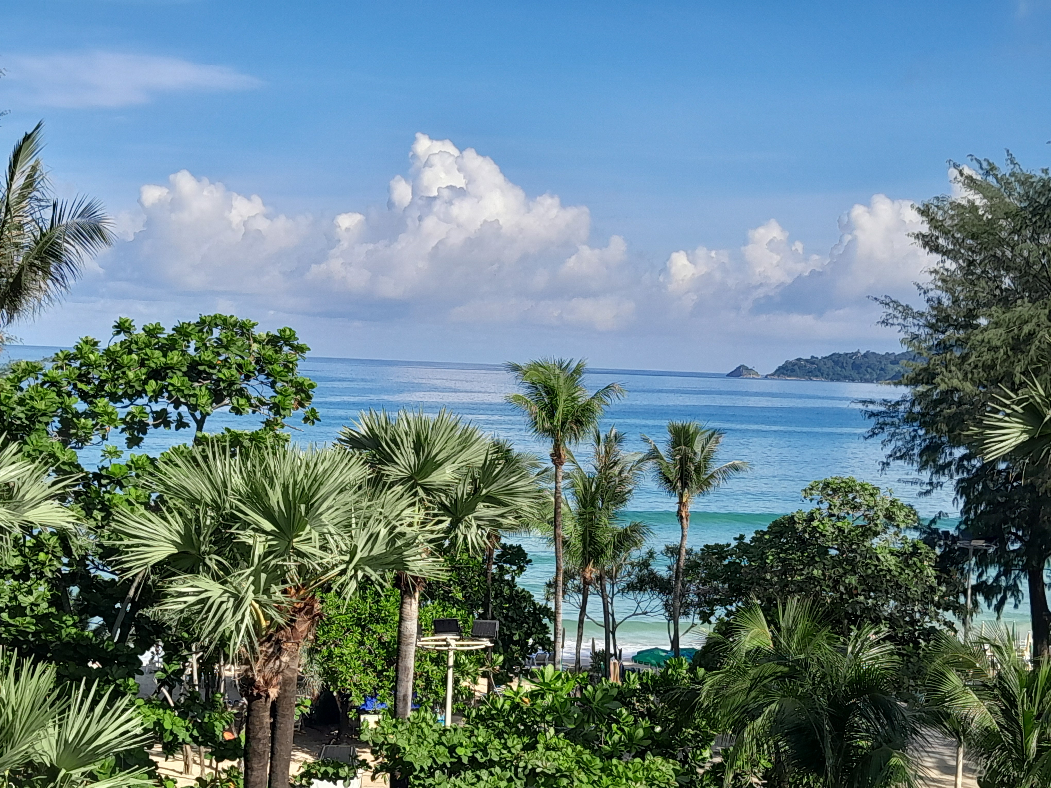 Island Patong Beachfront Hotel - Tap to explore photos