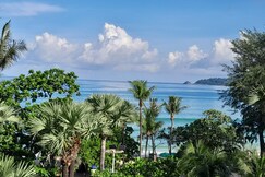 Island Patong Beachfront Hotel