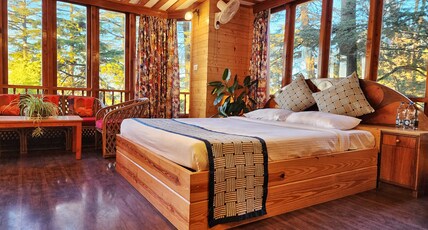 Pineview shimla near mall road Room Type - Royal Premium 
