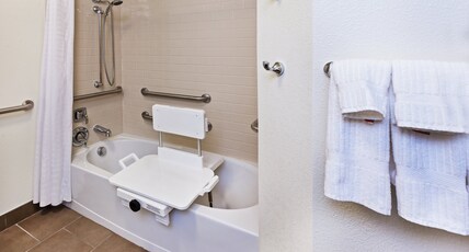Candlewood Suites San Angelo Room Type - 1 Queen Studio Suite Mobil Access Tub