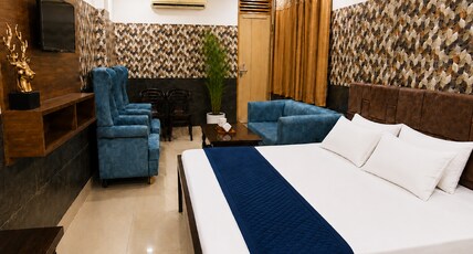 Hotel Vishal Palace & Restaurant Room Type - Suite Room