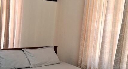 River Breeze by Anvarin Kainakary Room Type - Bedroom 2