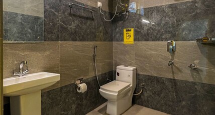 Bunker Hostels Kareri Room Type - Superior Deluxe Double Room with Balcony