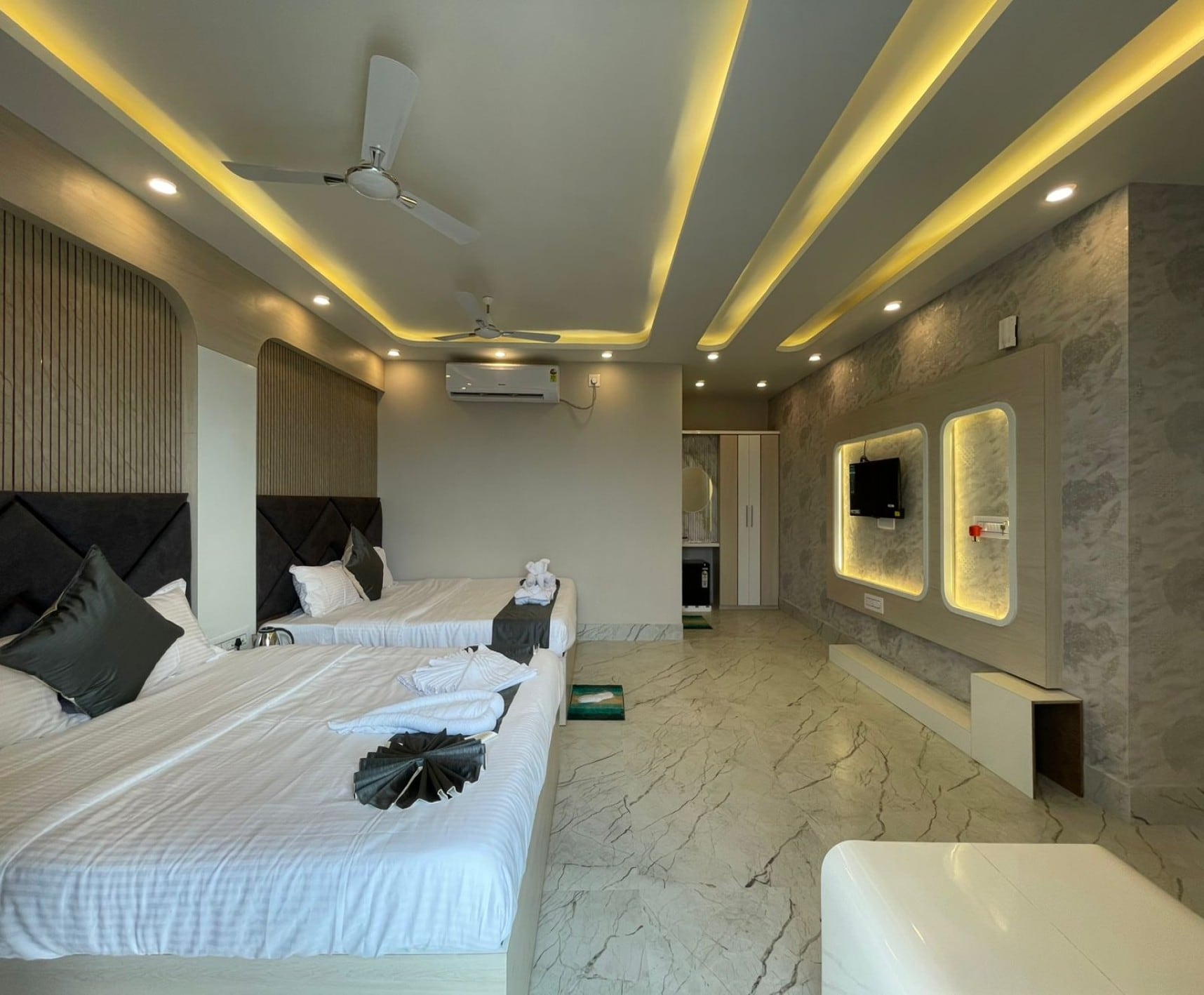 Parth King Resort Tarapith ( A Unit of Prattay Infratech Private Limited) - Tap to explore photos