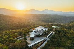 StayVista | Emerald Acres Villa