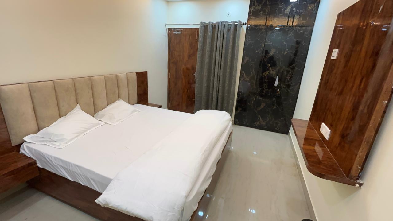 Kashi Heritage | Luxury Stay - Tap to explore photos