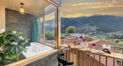 Echor Himalayan Heights Luxe Resort & Spa Room Type - Premier Jacuzzi Room with Balcony (Mountain View)