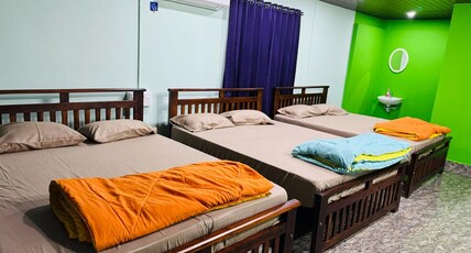 Livin Waves Beach Stay And Cafe Gokarna Room Type - Six Occupancy Room