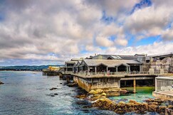 Holiday Inn Express AT MONTEREY BAY