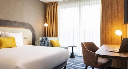 Mercure Amsterdam North Station Room Type - Superior Room with 1 double bed and sofa Mercure Amsterdam North Station Room Type - Superior Room with 1 double bed and sofa