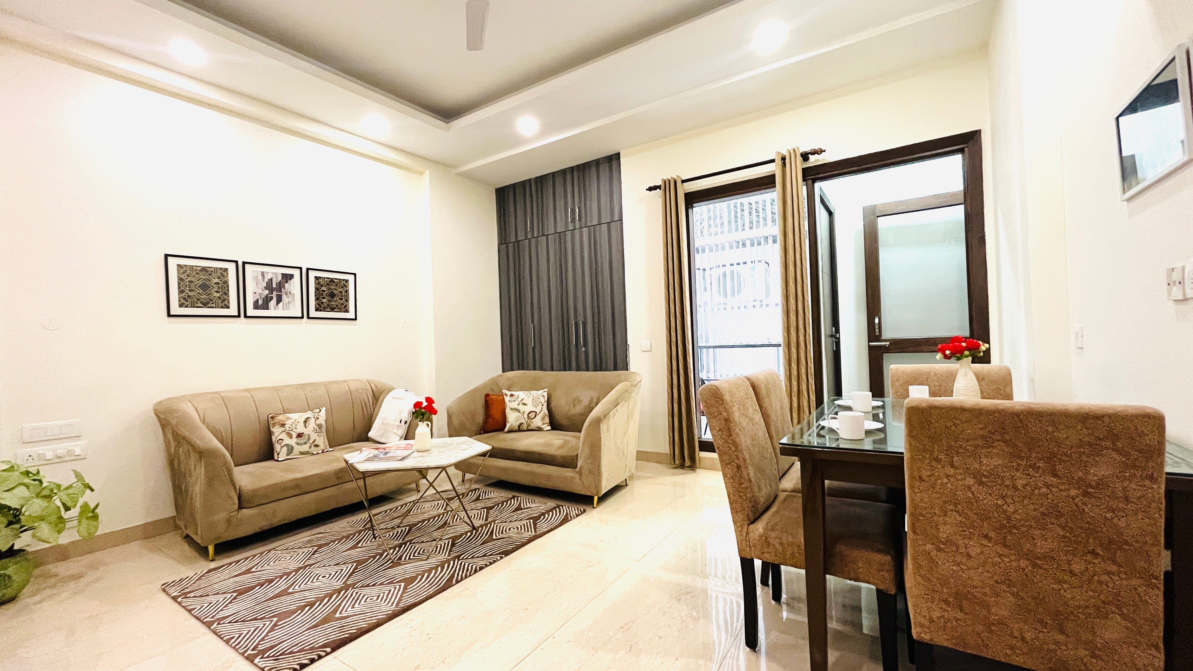 BluO 1BHK - DLF CyberCity - Lift, Parking, Balcony - Tap to explore photos