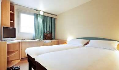Ibis Paris Meudon Velizy Room Type - STANDARD ROOM WITH TWO SINGLE BEDS
