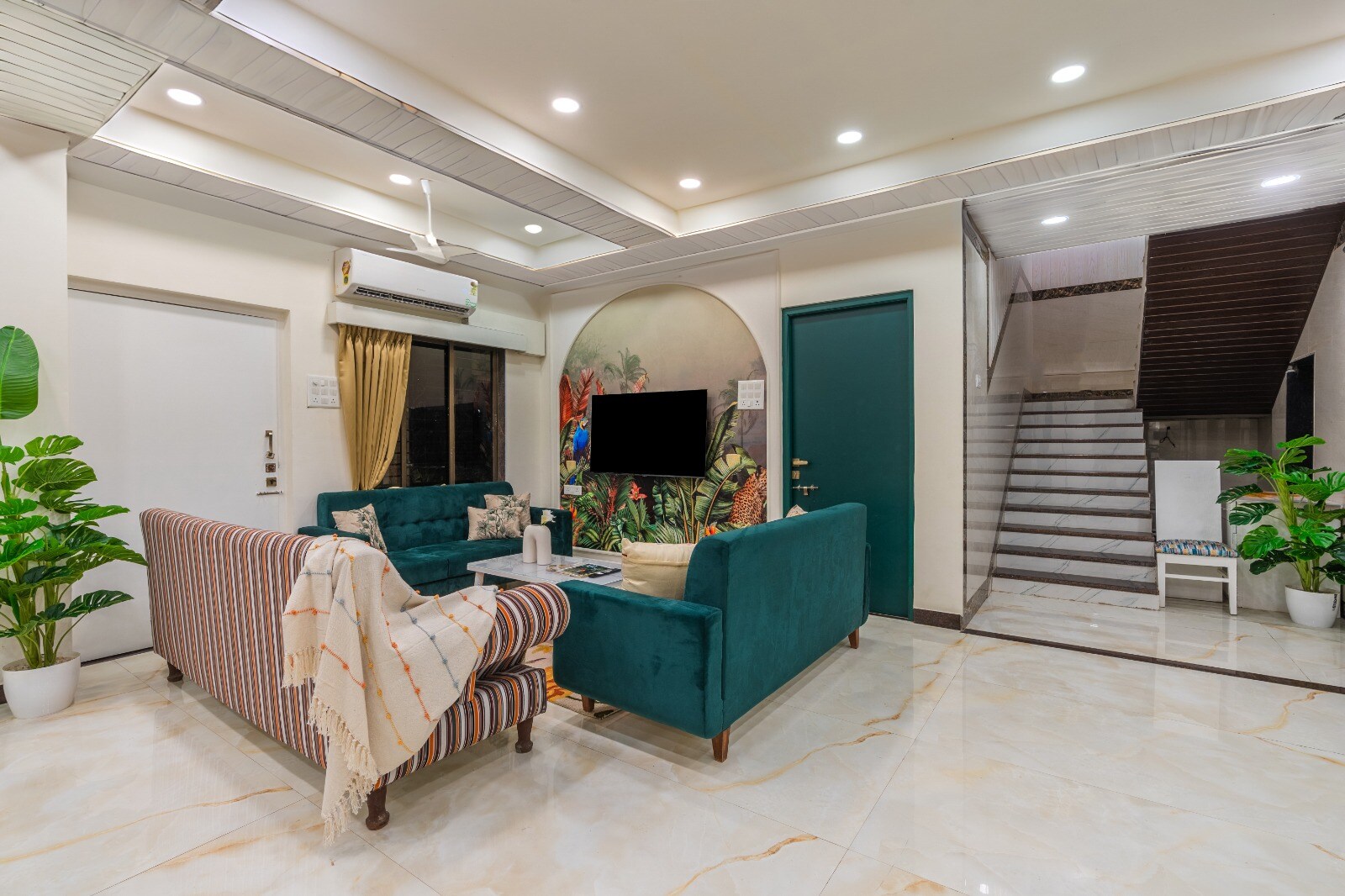 EKOSTAY - Amante Palms 6BHK - Tap to explore photos