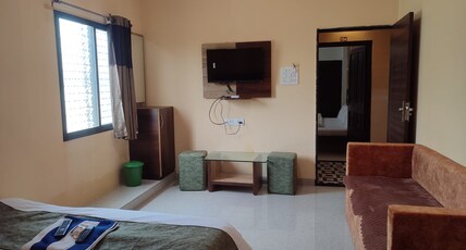 hotel shivalay palace maheshwar Room Type - Deluxe AC Rooms